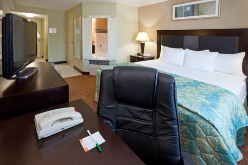 Imagen de la habitación del Hotel La Quinta Inn by Wyndham West Long Branch/NJ Shore Area. Foto 11