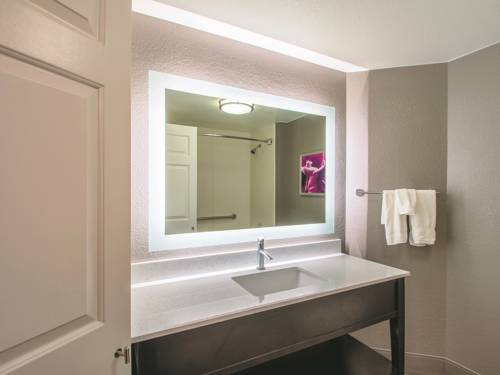 Imagen de la habitación del Hotel La Quinta Inns & Suites by Wyndham Orem University Pwy/Provo. Foto 2