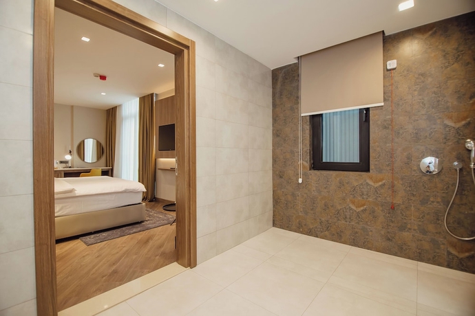 Imagen de la habitación del Hotel La Quinta by Wyndham Batumi. Foto 5