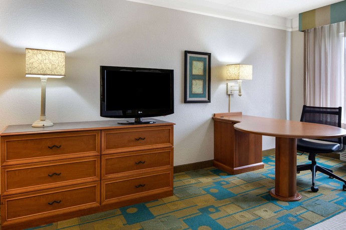 Imagen de la habitación del Hotel La Quinta by Wyndham Haywood Mall-Near Greenville Downtown. Foto 3
