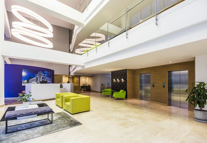Imagen de los interiores del Hotel La Quinta by Wyndham Medellin. Foto 13