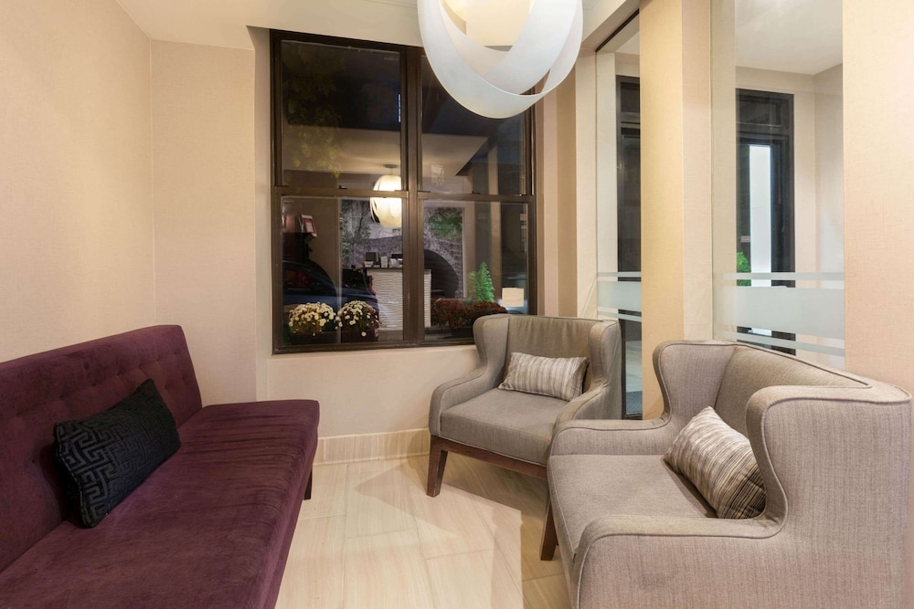 Imagen de los interiores del Hotel La Quinta by Wyndham New York City Central Park. Foto 20