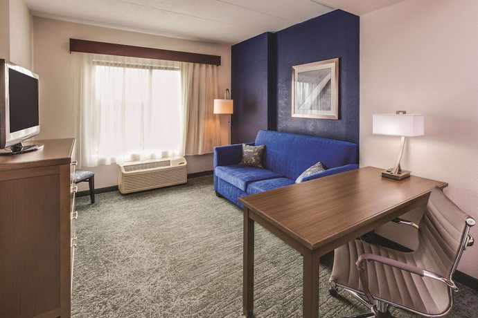 Imagen de la habitación del Hotel La Quinta by Wyndham Philadelphia Airport. Foto 5