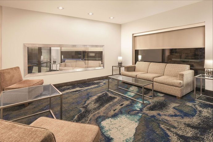 Imagen de los interiores del Hotel La Quinta by Wyndham Philadelphia Airport. Foto 15