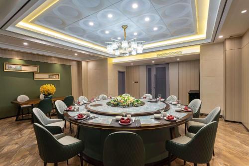 Imagen general del Hotel La Quinta by Wyndham Qionghai Yinhai. Foto 8