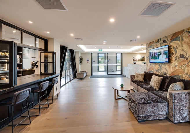 Imagen de los interiores del Hotel La Quinta by Wyndham Remarkables Park Queenstown. Foto 12