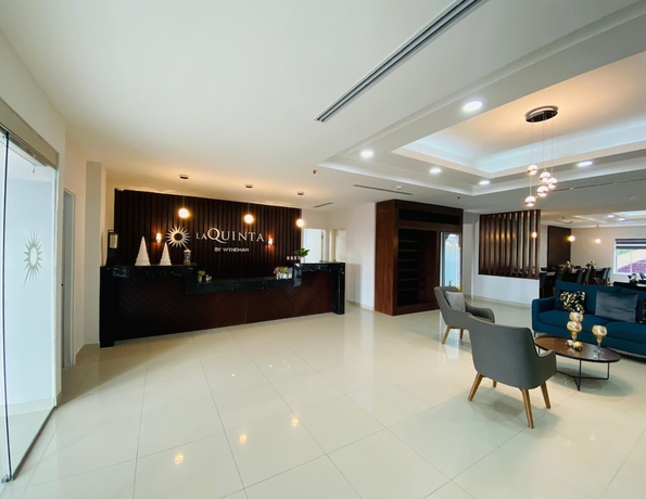 Imagen de los interiores del Hotel La Quinta by Wyndham Reynosa. Foto 17