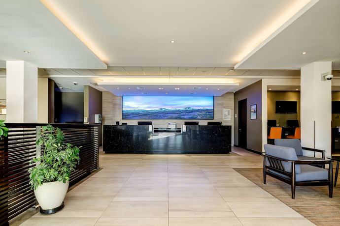 Imagen de los interiores del Hotel La Quinta by Wyndham Santiago Aeropuerto. Foto 14