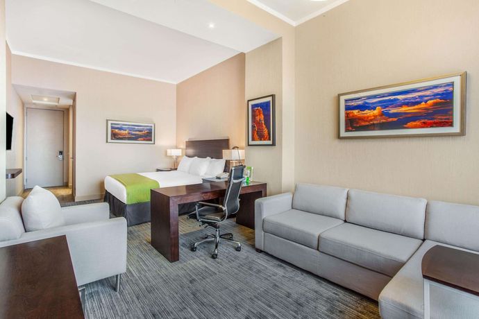 Imagen de la habitación del Hotel La Quinta by Wyndham Santiago Aeropuerto. Foto 4
