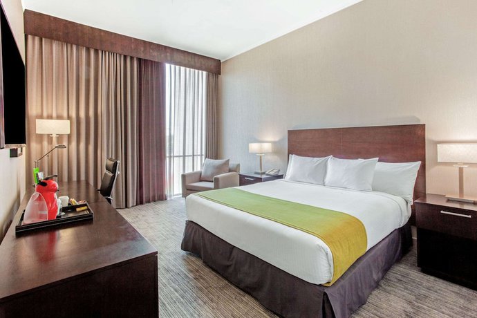 Imagen de la habitación del Hotel La Quinta by Wyndham Santiago Aeropuerto. Foto 9