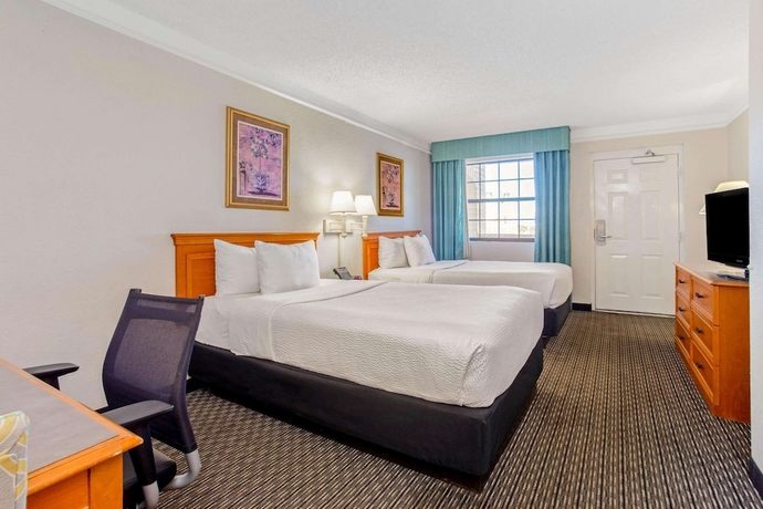 Imagen de la habitación del Hotel La Quinta by Wyndham St Petersburg-Clearwater. Foto 5