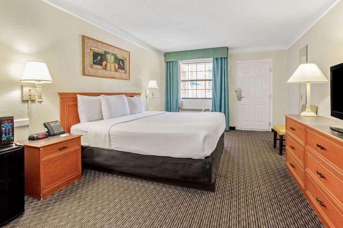Imagen de la habitación del Hotel La Quinta by Wyndham St Petersburg-Clearwater. Foto 14