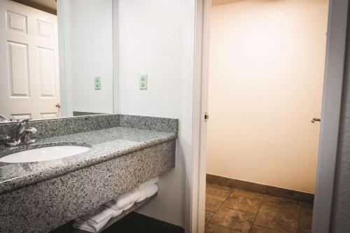 Imagen de la habitación del Hotel La Quinta by Wyndham Wenatchee. Foto 4