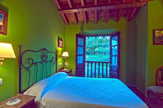 Imagen de la habitación del Hotel La Quintana De Vald&eacute;s. Foto 5