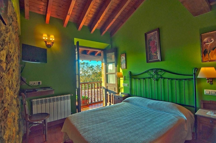 Imagen de la habitación del Hotel La Quintana De Vald&eacute;s. Foto 6