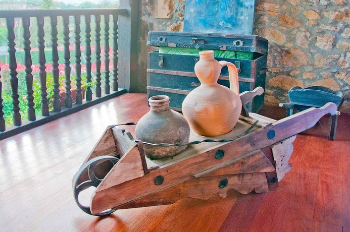 Imagen de los interiores del Hotel La Quintana De Vald&eacute;s. Foto 17