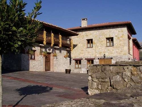 Imagen de los exteriores del Hotel La Quintana De Villar. Foto 9