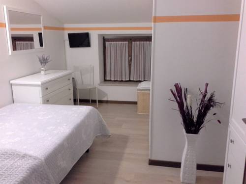 Imagen de la habitación del Hotel La Rama. Foto 6