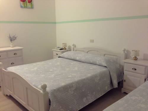 Imagen de la habitación del Hotel La Rama. Foto 8