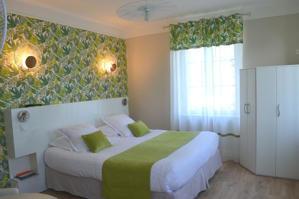 Imagen de la habitación del Hotel La Ramade. Foto 2