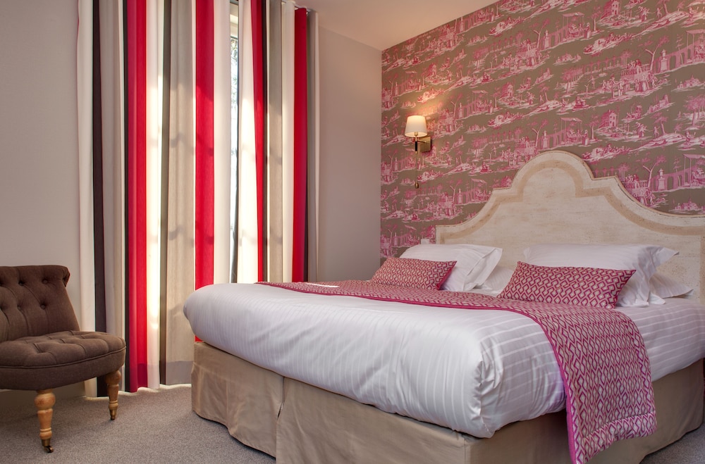 Imagen de la habitación del Hotel La Ramade. Foto 16