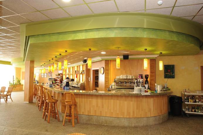 Imagen del bar/restaurante del Hotel La Rapita. Foto 3