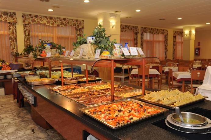 Imagen del bar/restaurante del Hotel La Rapita. Foto 4