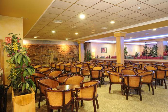 Imagen del bar/restaurante del Hotel La Rapita. Foto 6