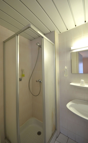 Imagen de la habitación del Hotel La R&eacute;gence, Lourdes. Foto 10
