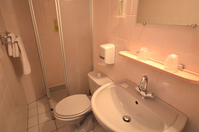 Imagen de la habitación del Hotel La R&eacute;gence, Lourdes. Foto 11