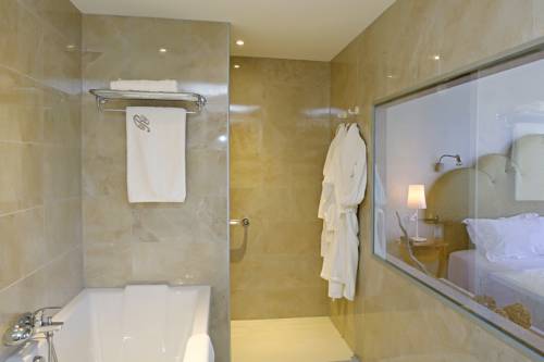 Imagen de la habitación del Hotel La R&eacute;serve Albi - Restaurant. Foto 14