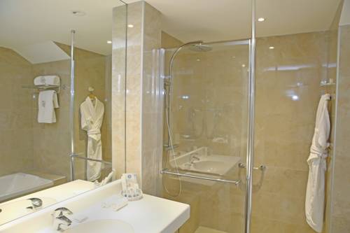 Imagen de la habitación del Hotel La R&eacute;serve Albi - Restaurant. Foto 15
