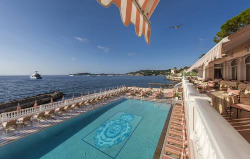 Imagen de la piscina del Hotel La Réserve De Beaulieu Hôtel & Spa. Foto 16