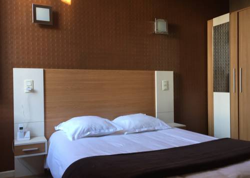 Imagen de la habitación del Hotel La R&eacute;serve De Brive. Foto 7