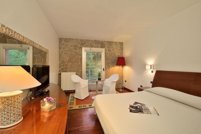 Imagen de la habitación del Hotel La R&eacute;serve Hotel Terme. Foto 9