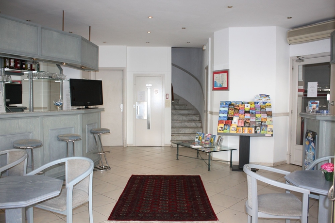 Imagen del bar/restaurante del Hotel La Résidence, Antibes. Foto 3