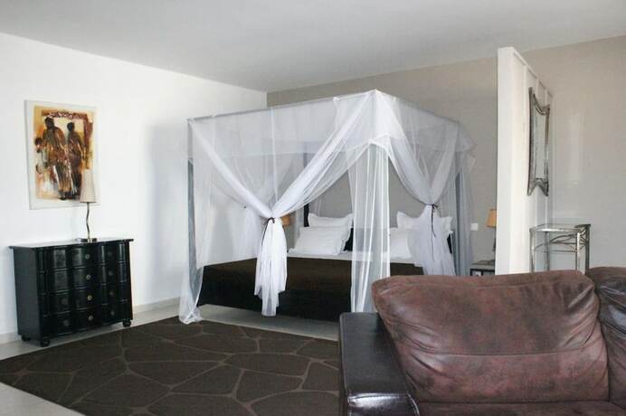 Imagen de la habitación del Hotel La R&eacute;sidence Dakar. Foto 17