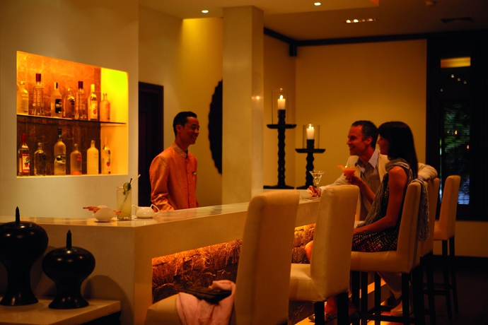 Imagen del bar/restaurante del Hotel La R&eacute;sidence D'angkor. Foto 6