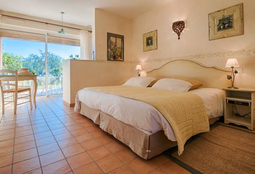 Imagen de la habitación del Hotel La R&eacute;sidence Du Moulin. Foto 14