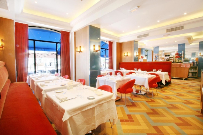 Imagen del bar/restaurante del Hotel La Résidence Du Vieux Port. Foto 7