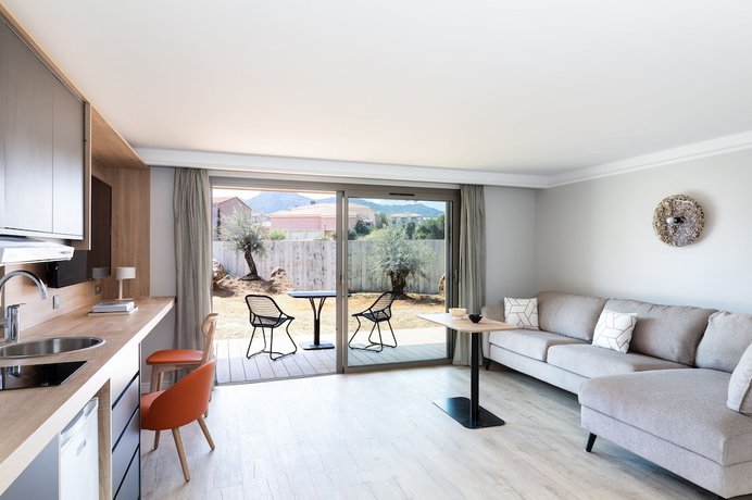 Imagen de la habitación del Hotel La Résidence Santa Maria. Foto 6