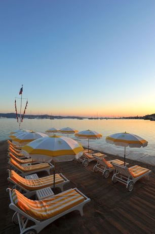 Imagen de la habitación del Hotel La R&eacute;sidence de La Pin&egrave;de. Foto 9