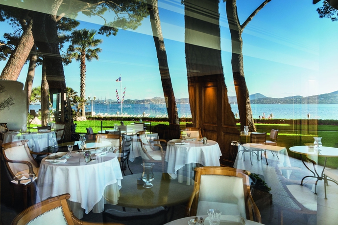 Imagen del bar/restaurante del Hotel La R&eacute;sidence de La Pin&egrave;de. Foto 3