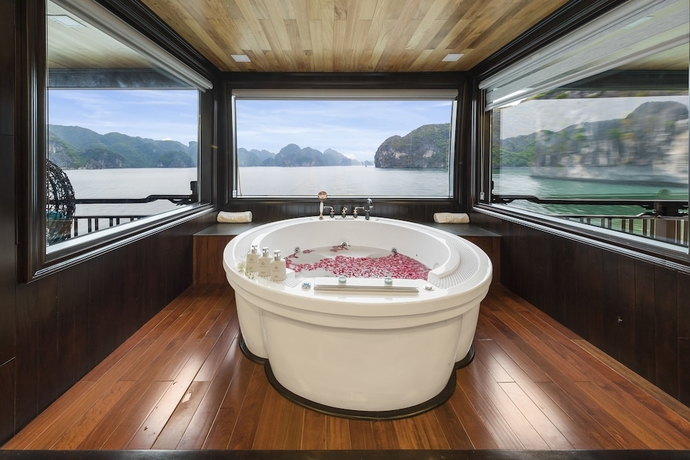 Imagen de la habitación del Hotel La Regina Legend Cruise. Foto 15