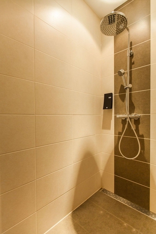 Imagen de la habitación del Hotel La Reine, Eindhoven. Foto 6