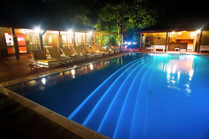 Imagen de la piscina del Hotel La Reserva Virgin Lodge. Foto 16