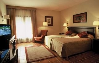 Imagen de la habitación del Hotel La Reserva de San Leonardo. Foto 3