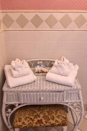 Imagen de la habitación del Hotel La Reserve Bed And Breakfast. Foto 13