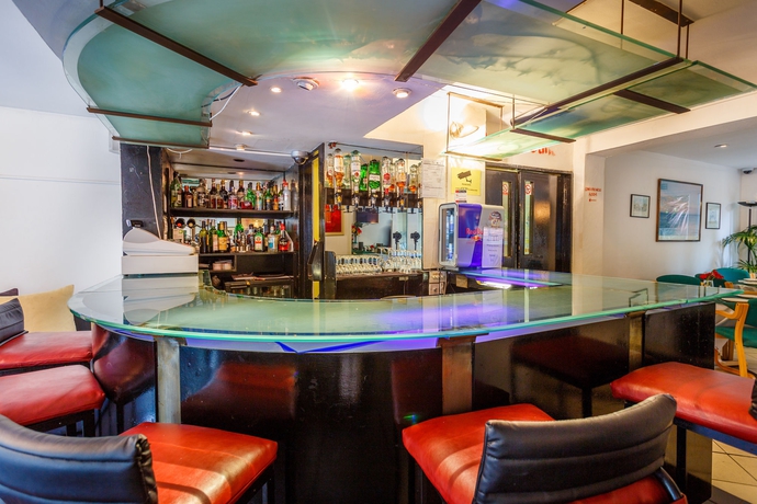 Imagen de los interiores del Hotel La Reserve, Londres. Foto 11