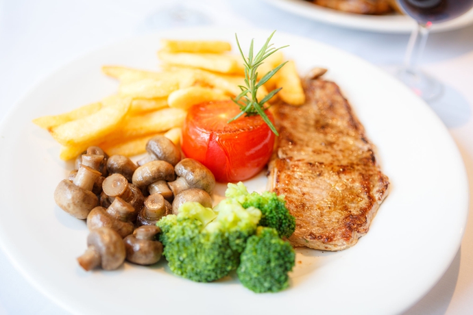 Imagen del bar/restaurante del Hotel La Reserve, Londres. Foto 4